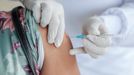 700 300 banner vaccine.png